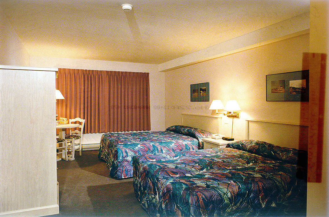 Quarterdeck Inn Port Hardy Esterno foto
