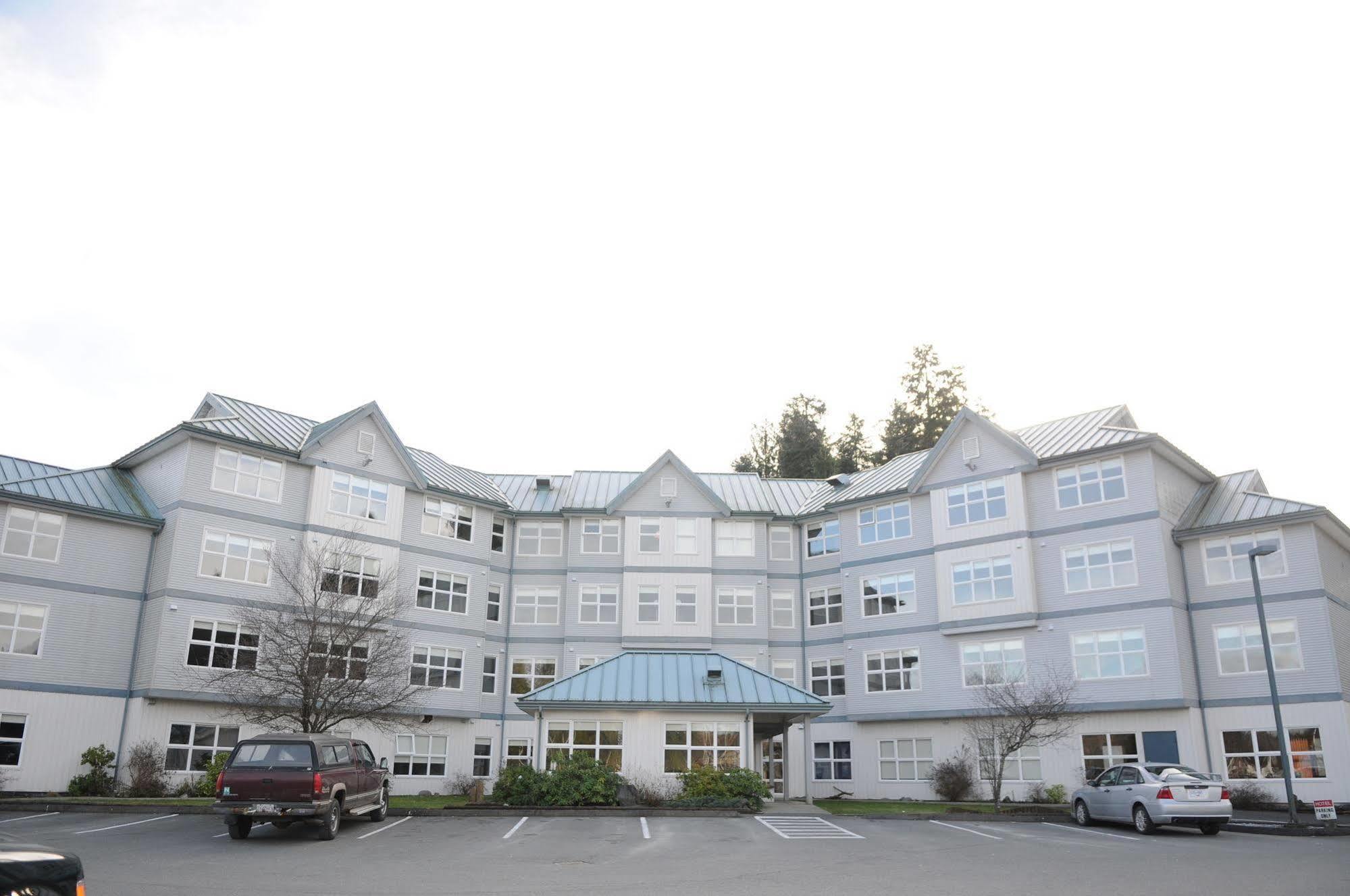 Quarterdeck Inn Port Hardy Esterno foto